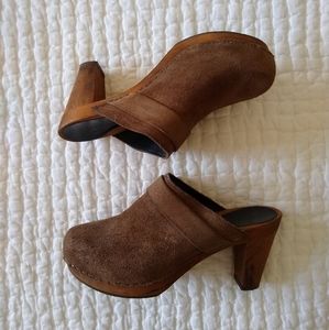 Sanita Wooden Clog Heels 41/10 brown suede